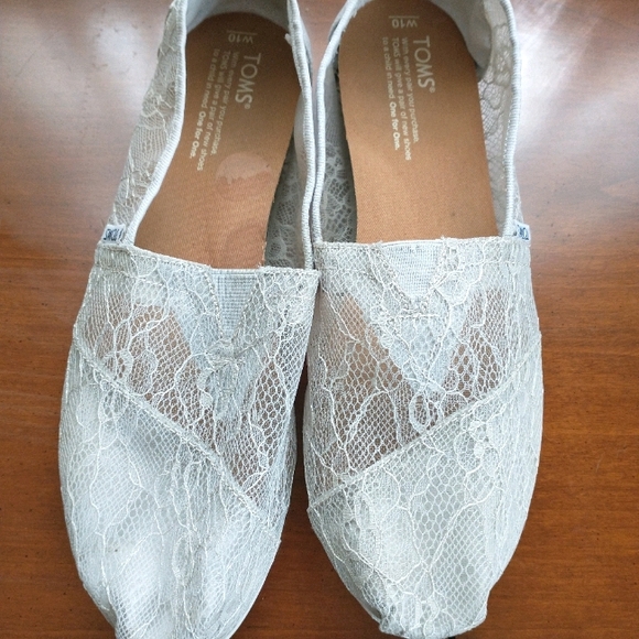 Light grey lace Toms - Picture 1 of 6